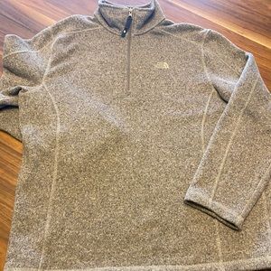 North Face mens sweater. Size Large